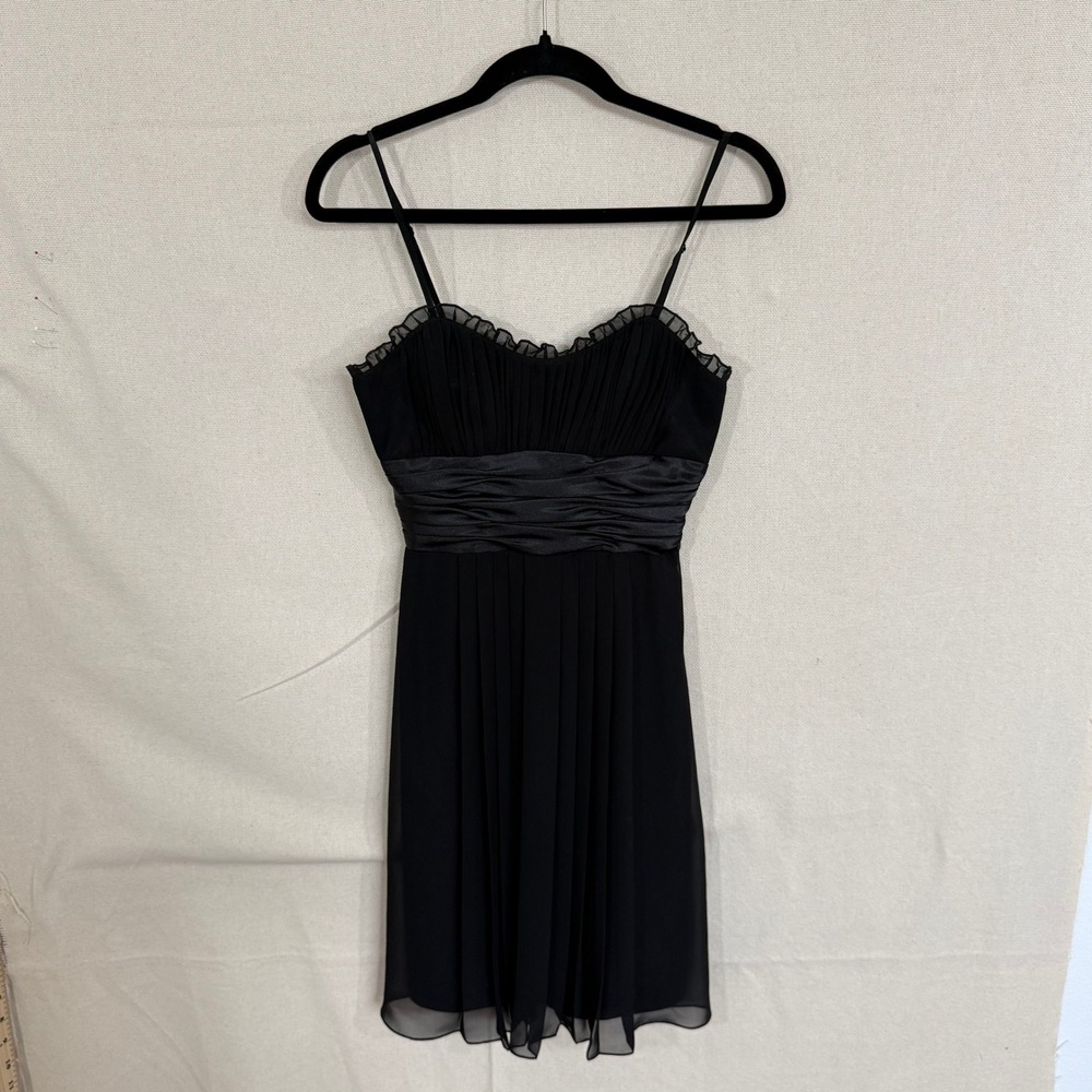 Democracy Black‎ Pleated Chiffon Cocktail Dress Satin Waistband Size 2 LBD